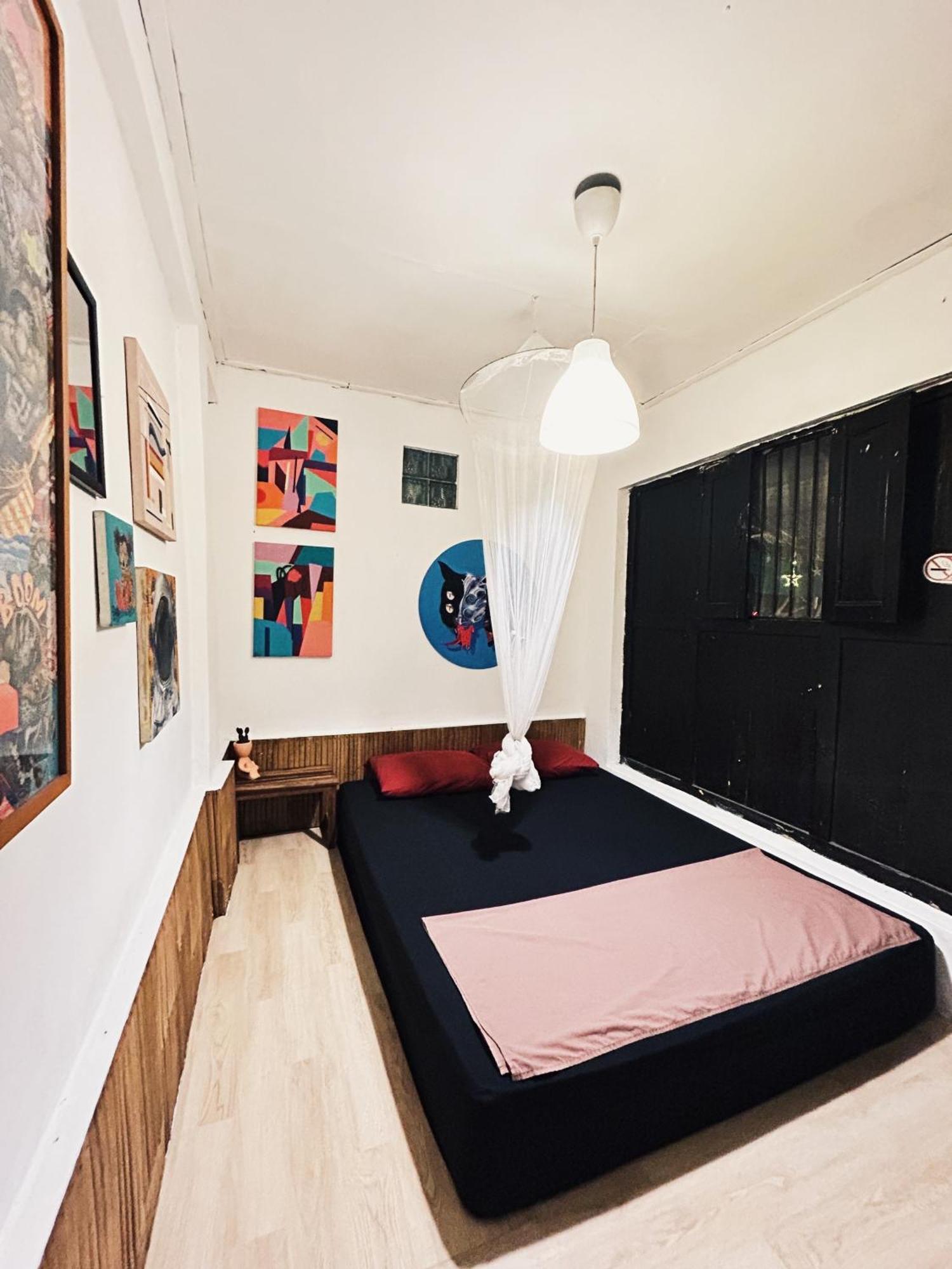 Losmanos Hostel Γιογκιακάρτα Εξωτερικό φωτογραφία