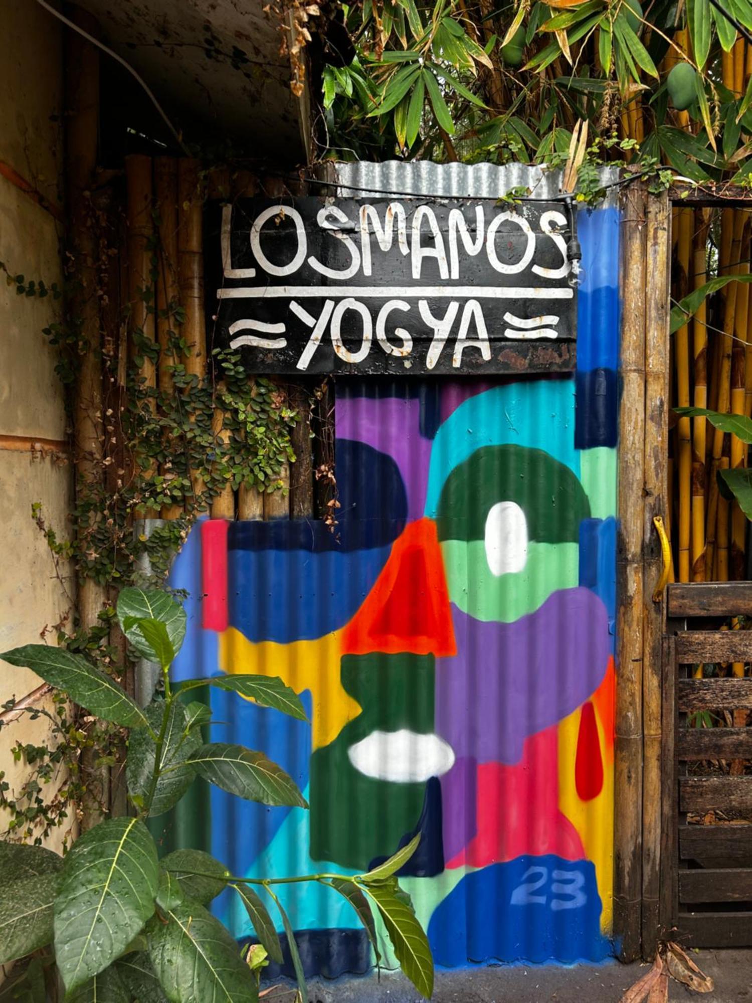 Losmanos Hostel Γιογκιακάρτα Εξωτερικό φωτογραφία